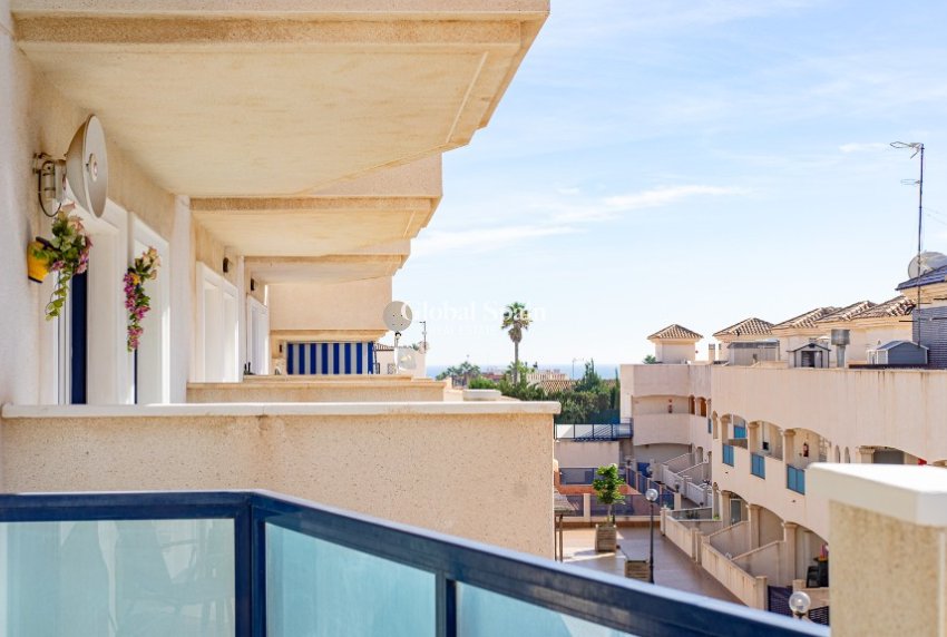 Venta - Apartamento -
LA ZENIA