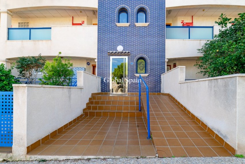 Venta - Apartamento -
LA ZENIA