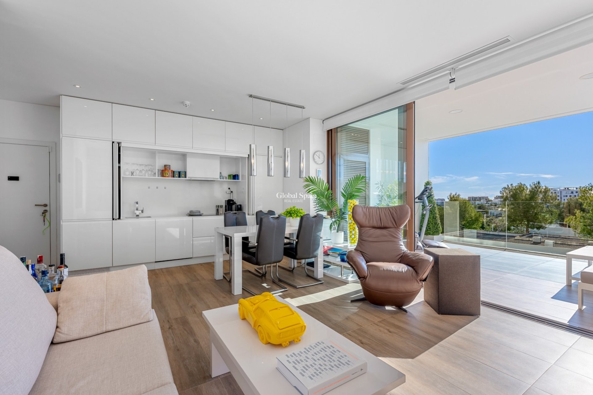 Venta - APARTAMENTO -
LAS COLINAS GOLF RESORT - Costa Blanca