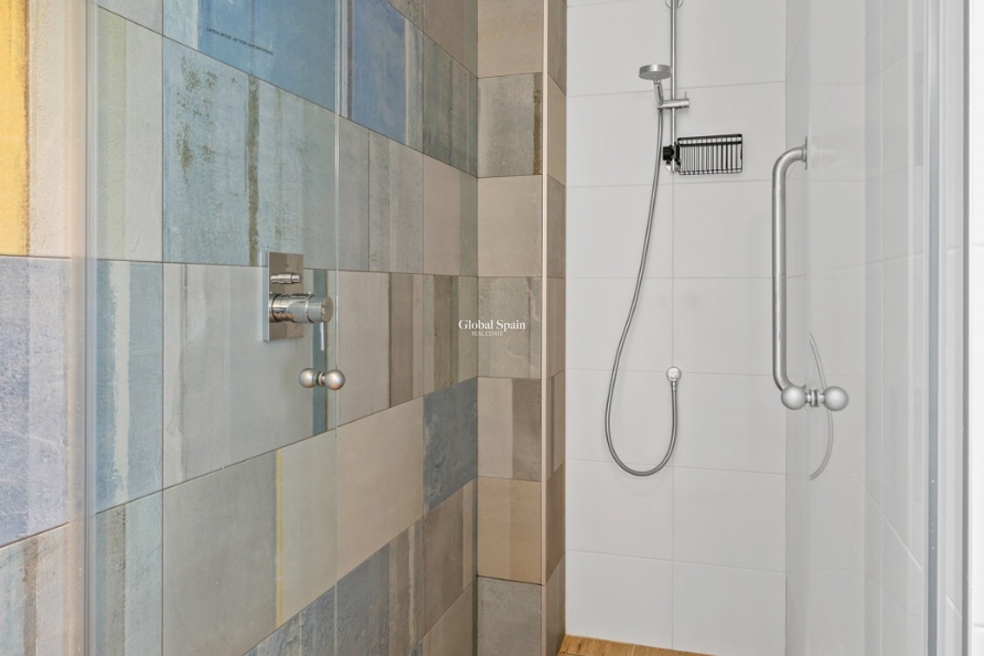 Venta - APARTAMENTO -
LAS COLINAS GOLF RESORT - Costa Blanca