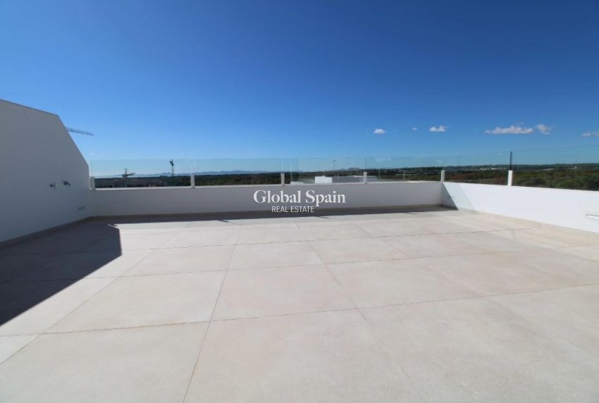 Venta - APARTAMENTO -
LAS COLINAS GOLF RESORT - Costa Blanca