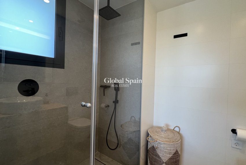 Venta - APARTAMENTO -
LAS COLINAS GOLF RESORT - Costa Blanca