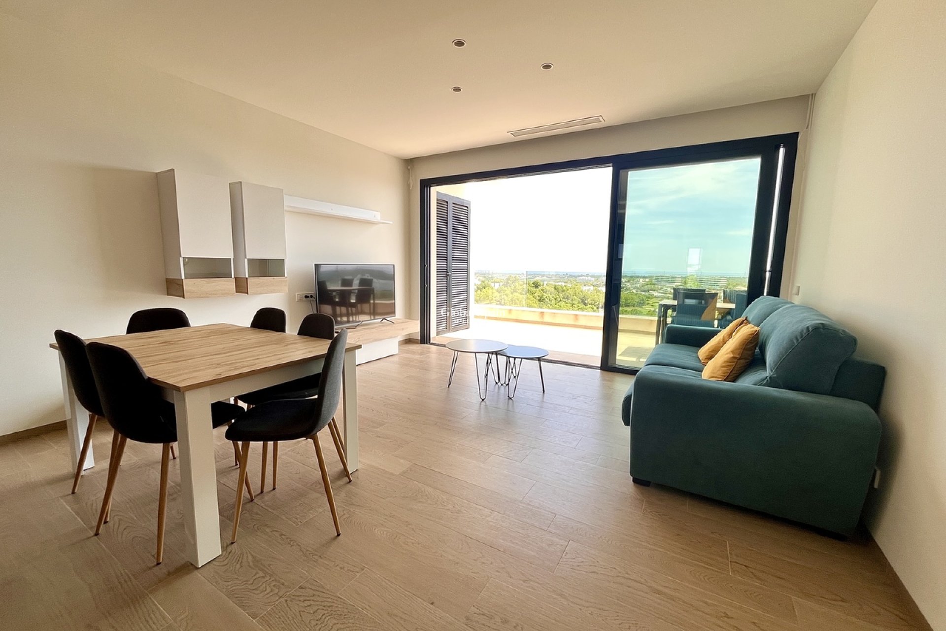 Venta - APARTAMENTO -
LAS COLINAS GOLF RESORT - Costa Blanca