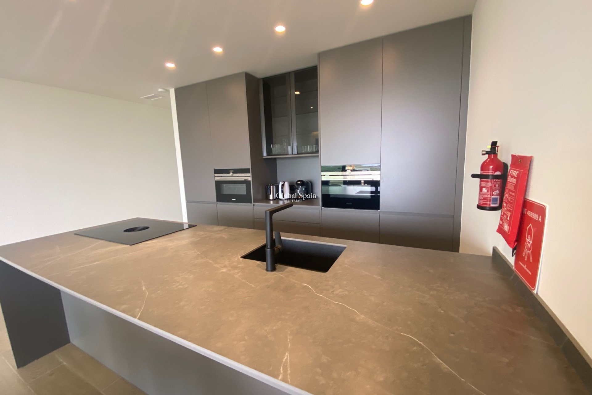 Venta - Apartamento -
LAS COLINAS GOLF RESORT