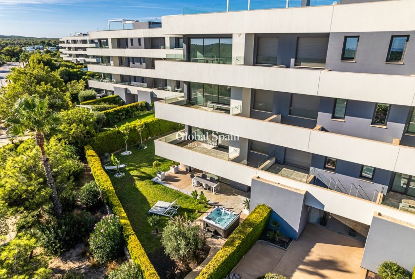 Venta - APARTAMENTO -
LAS COLINAS GOLF RESORT