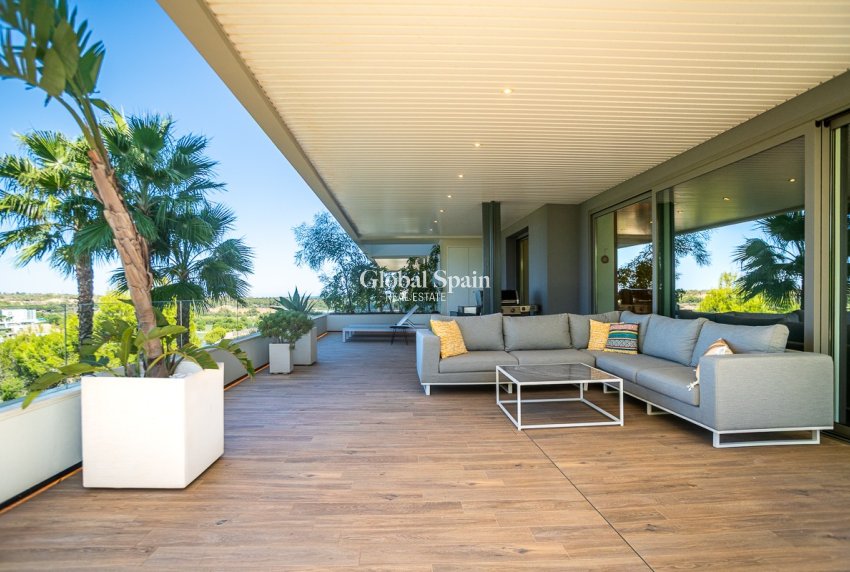 Venta - APARTAMENTO -
LAS COLINAS GOLF RESORT