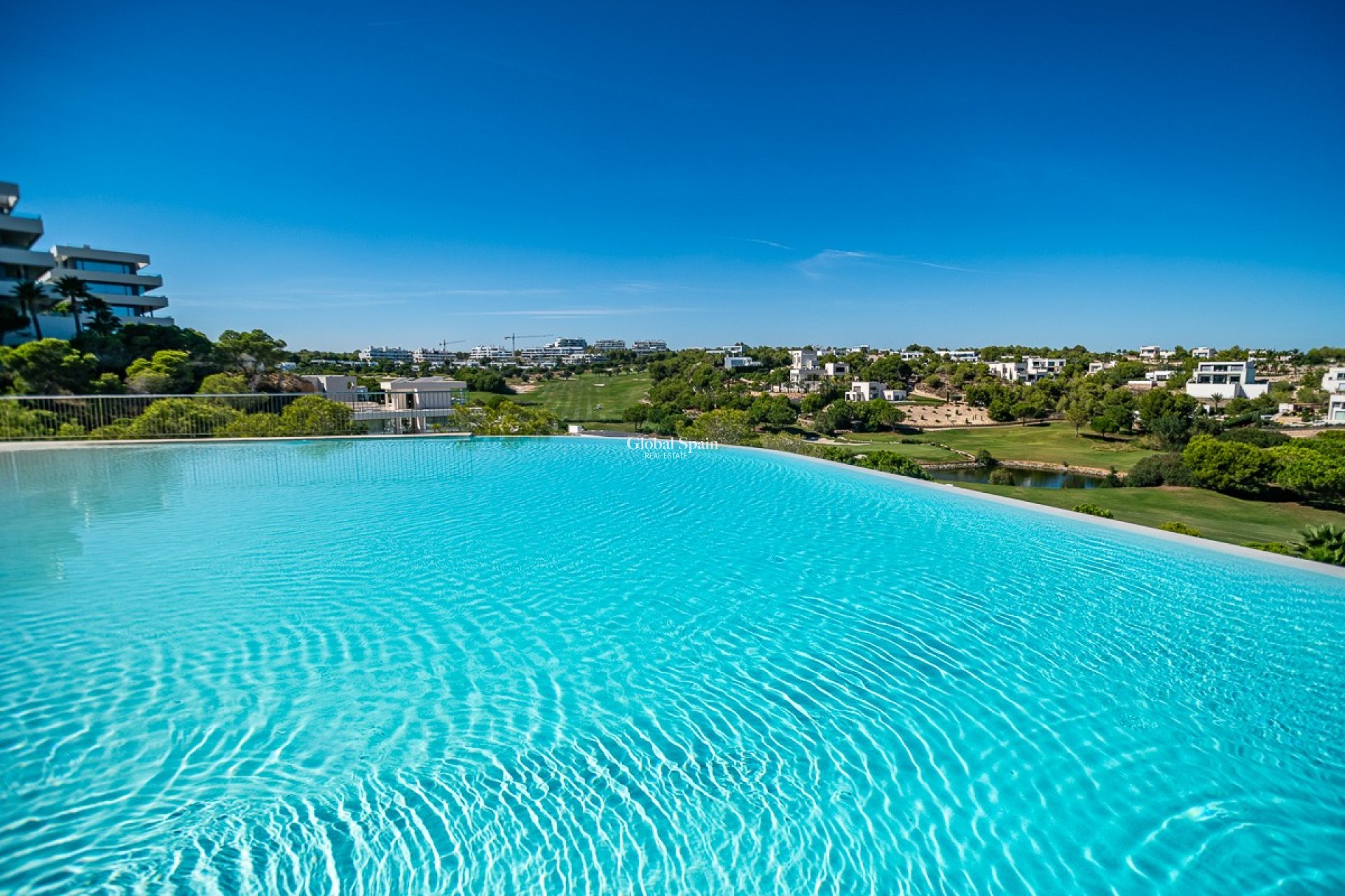 Venta - APARTAMENTO -
LAS COLINAS GOLF RESORT