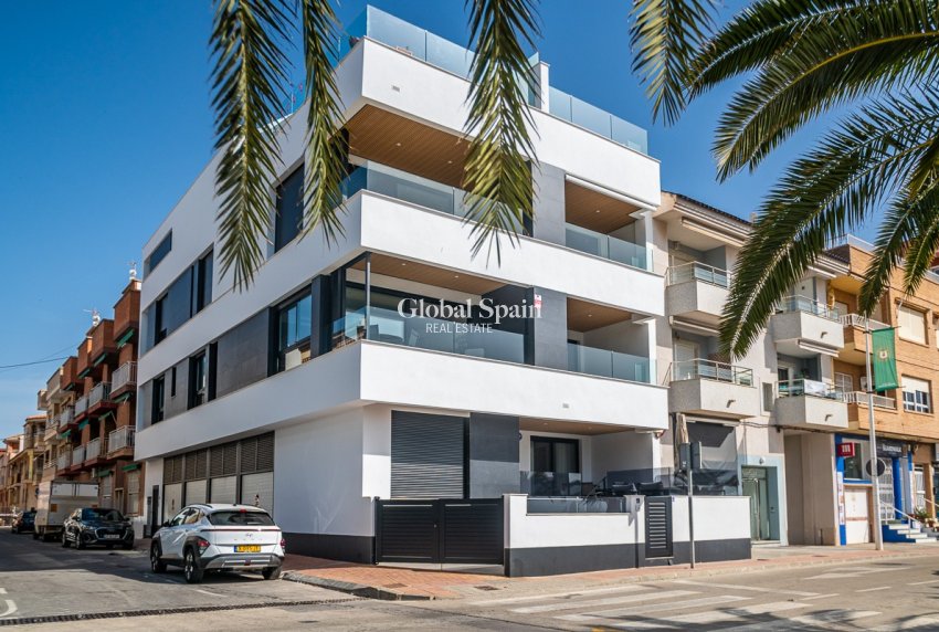 Venta - APARTAMENTO -
LO PAGÁN