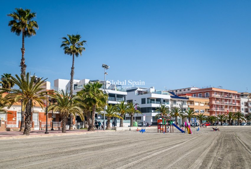 Venta - APARTAMENTO -
LO PAGÁN