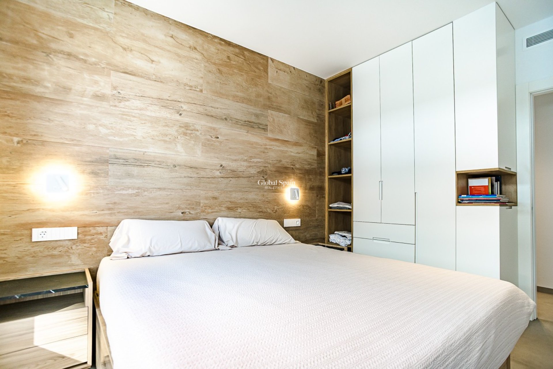 Venta - APARTAMENTO -
LO PAGÁN