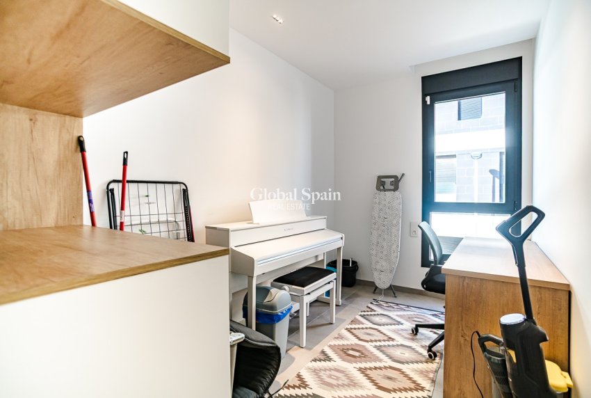 Venta - APARTAMENTO -
LO PAGÁN