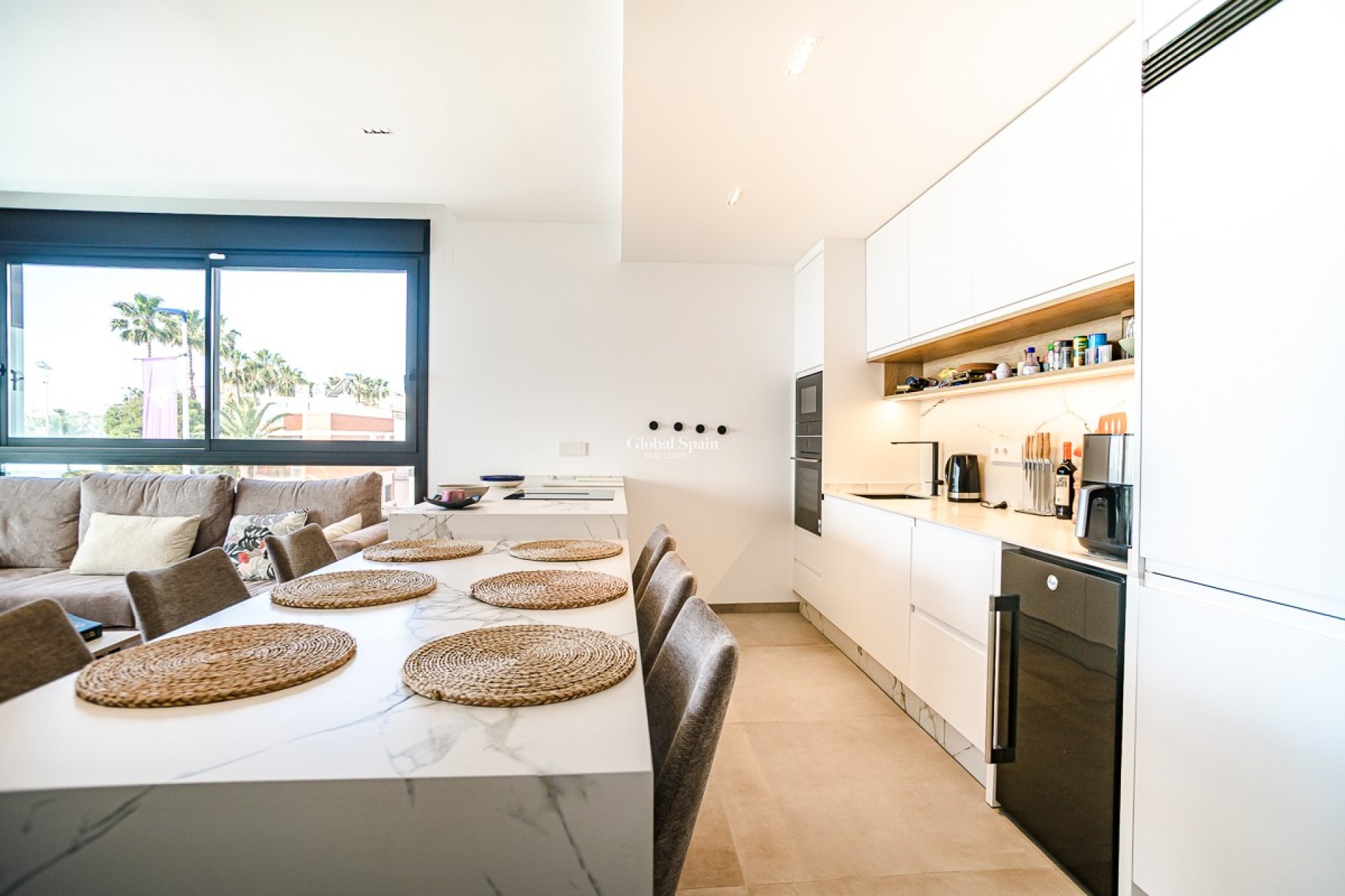 Venta - APARTAMENTO -
LO PAGÁN