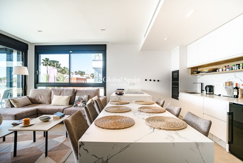 Venta - APARTAMENTO -
LO PAGÁN