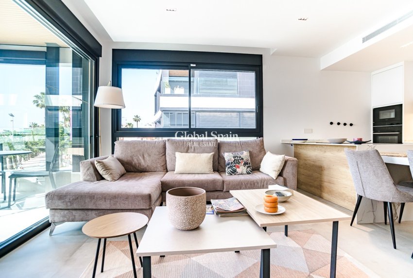Venta - APARTAMENTO -
LO PAGÁN