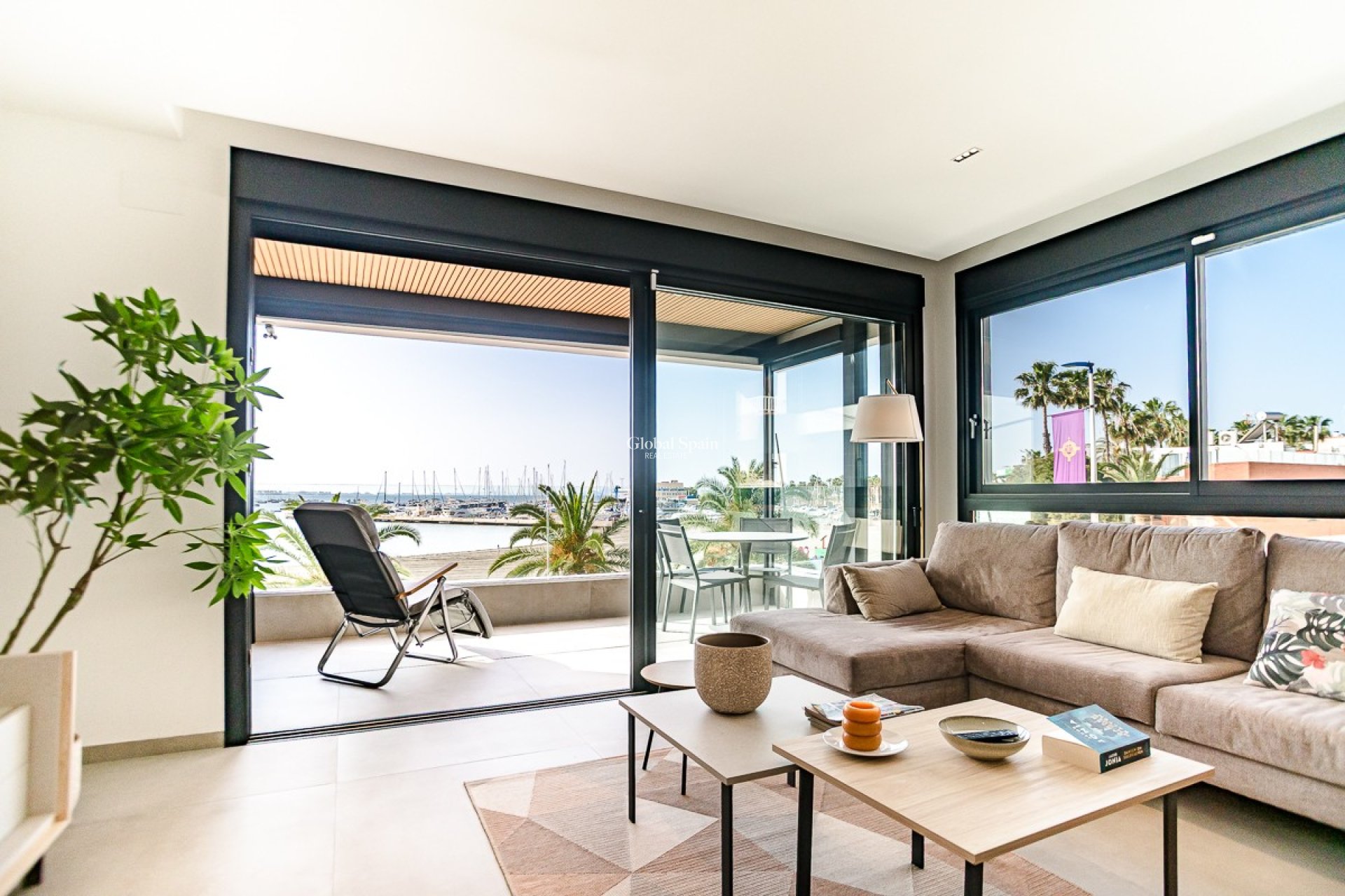 Venta - APARTAMENTO -
LO PAGÁN