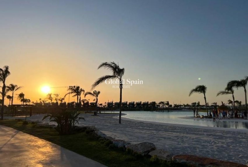 Venta - APARTAMENTO -
LOS ALCÁZARES - Dolores De Pacheco-santa Rosalía