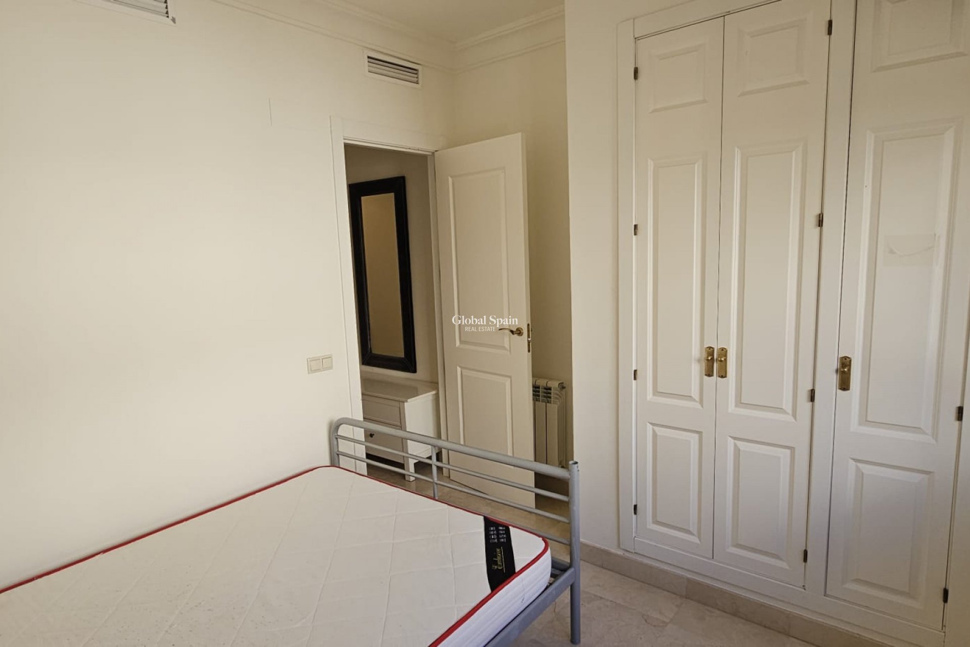 Venta - APARTAMENTO -
LOS ALCÁZARES