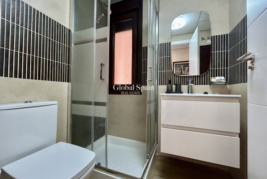 Venta - APARTAMENTO -
LOS ALCÁZARES