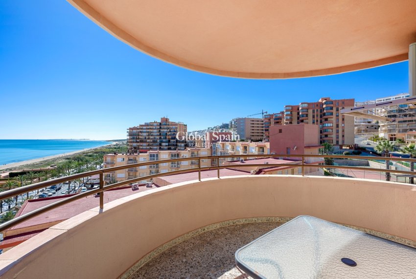 Venta - APARTAMENTO -
LOS ARENALES DEL SOL - Segunda linea playa