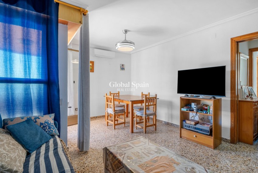 Venta - APARTAMENTO -
LOS ARENALES DEL SOL - Segunda linea playa