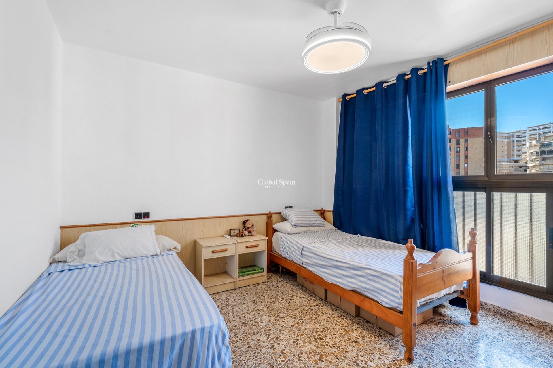 Venta - APARTAMENTO -
LOS ARENALES DEL SOL - Segunda linea playa