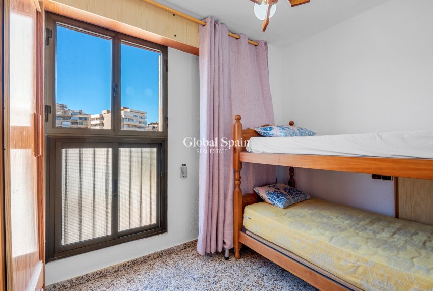 Venta - APARTAMENTO -
LOS ARENALES DEL SOL - Segunda linea playa