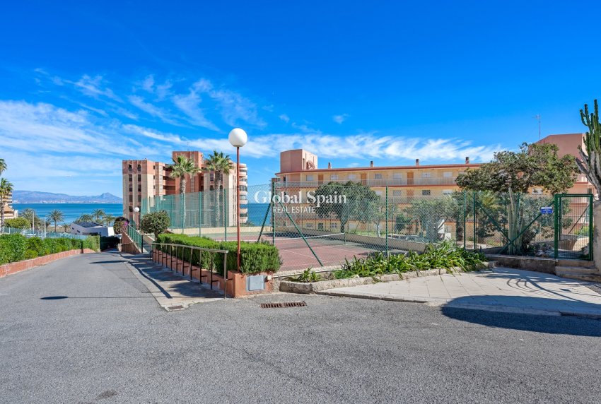 Venta - APARTAMENTO -
LOS ARENALES DEL SOL - Segunda linea playa