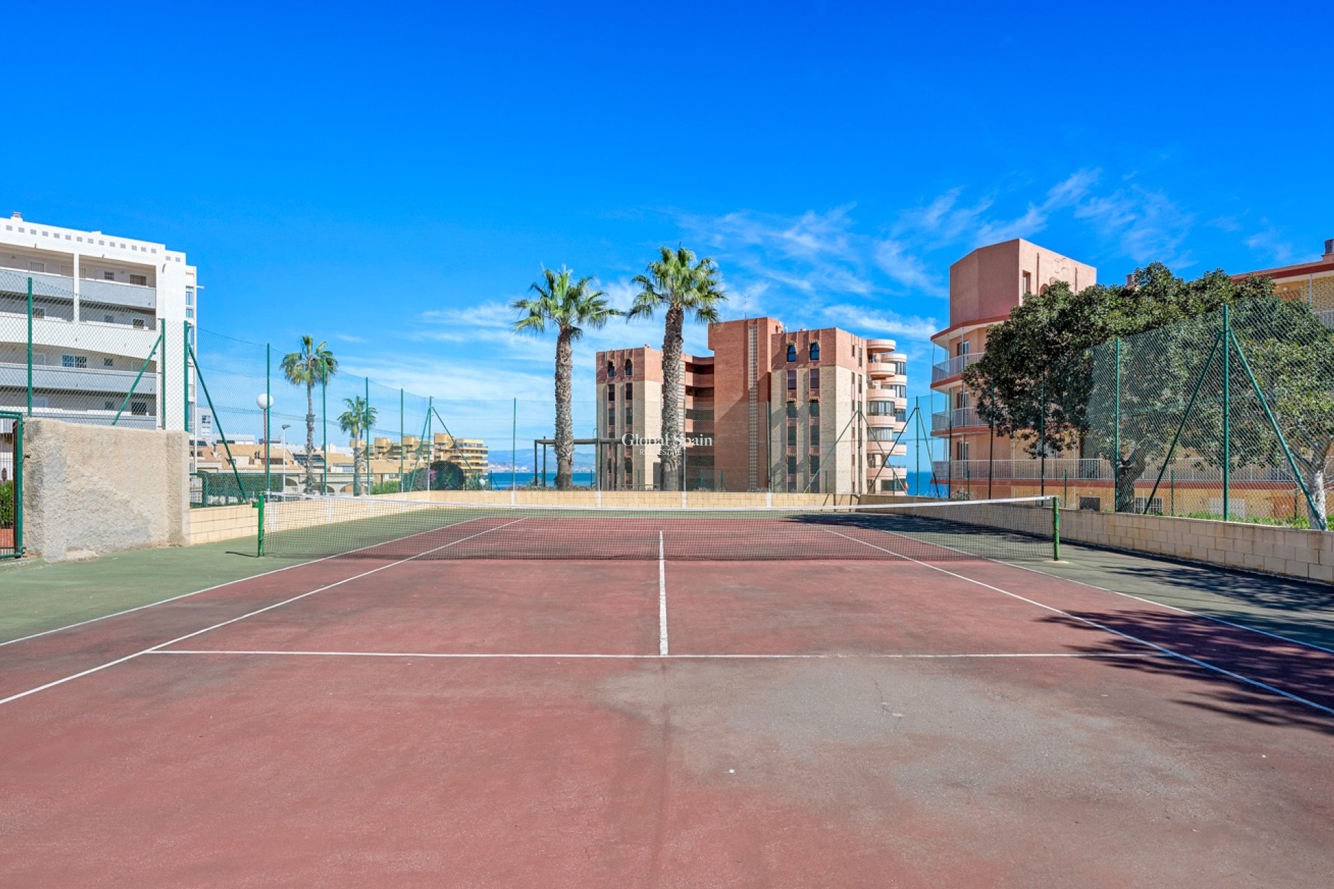 Venta - APARTAMENTO -
LOS ARENALES DEL SOL - Segunda linea playa