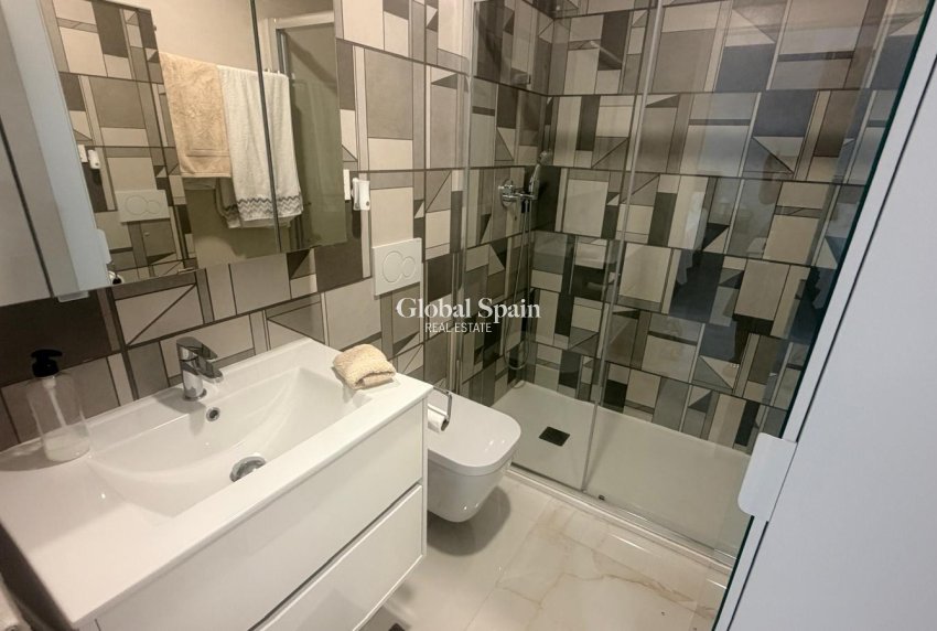 Venta - APARTAMENTO -
LOS BALCONES - LOS ALTOS - Costa Blanca