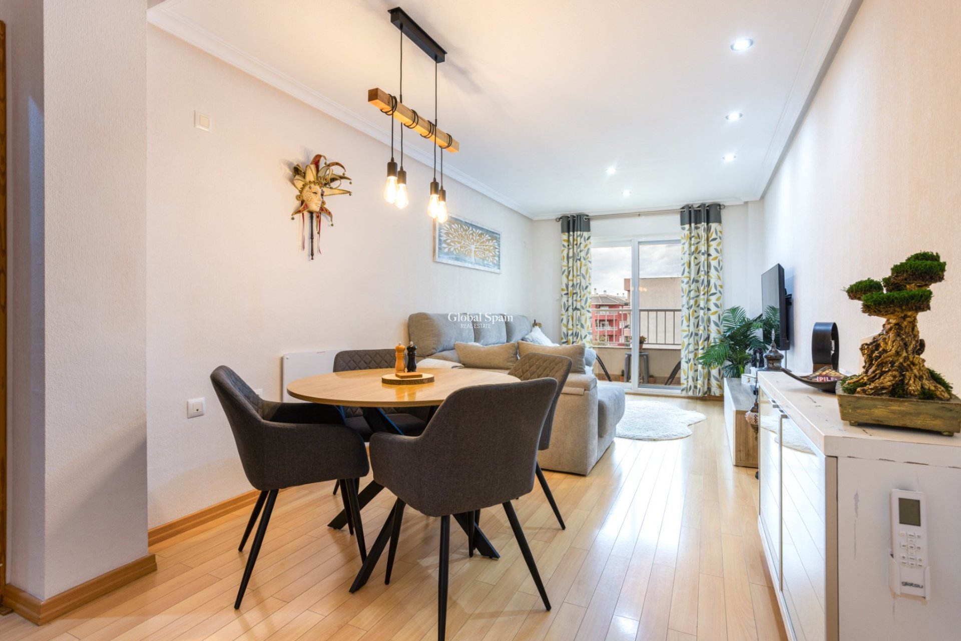 Venta - APARTAMENTO -
LOS MONTESINOS - Costa Blanca