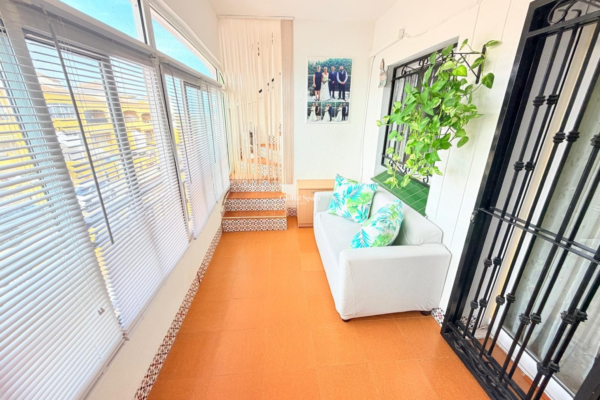 Venta - APARTAMENTO -
LOS MONTESINOS - La Herrada
