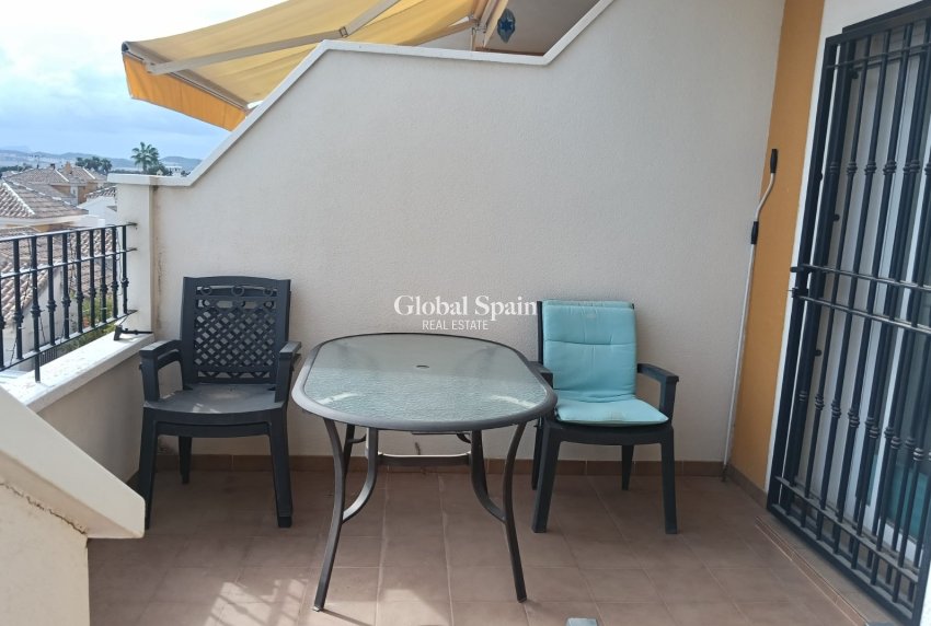 Venta - APARTAMENTO -
LOS MONTESINOS - Urbanizacion montesol