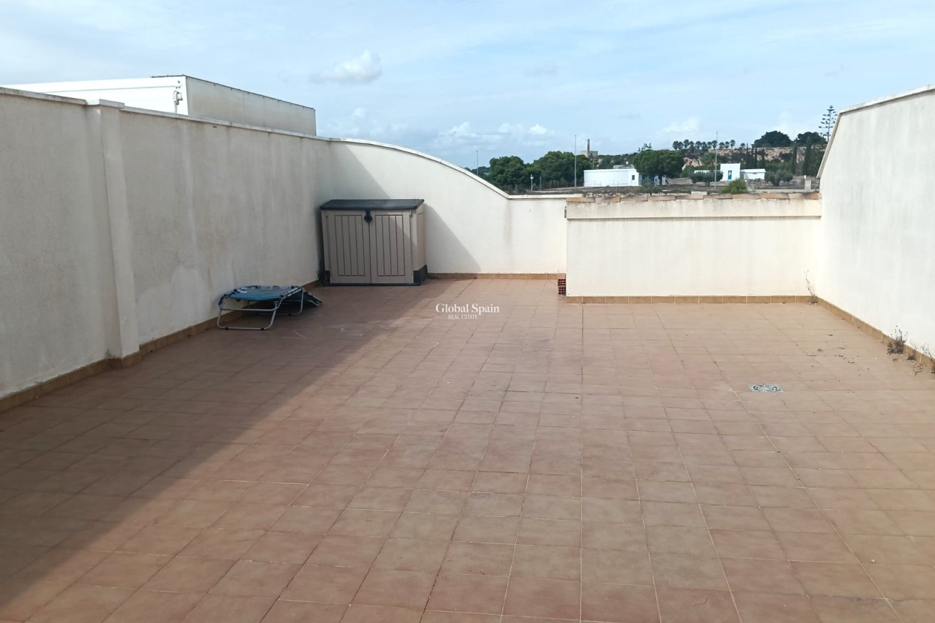 Venta - APARTAMENTO -
LOS MONTESINOS - Urbanizacion montesol