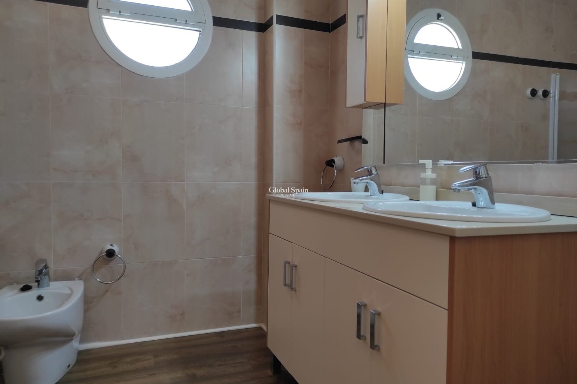 Venta - APARTAMENTO -
MIL PALMERAS  - Costa Blanca