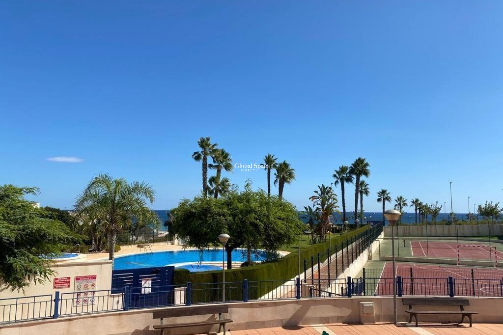 Venta - APARTAMENTO -
MIL PALMERAS  - Costa Blanca