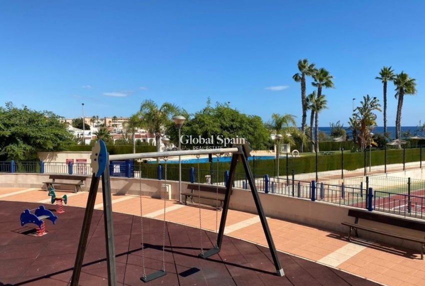 Venta - APARTAMENTO -
MIL PALMERAS  - Costa Blanca