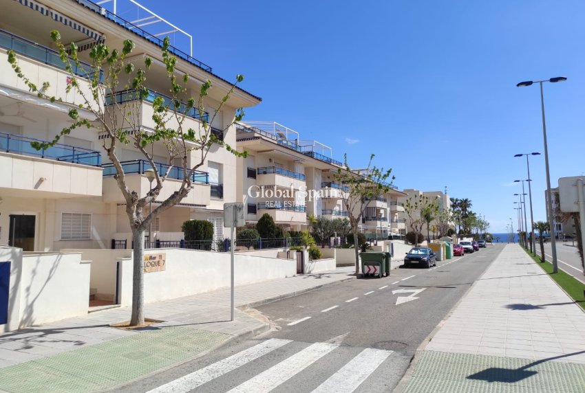 Venta - APARTAMENTO -
MIL PALMERAS  - Costa Blanca