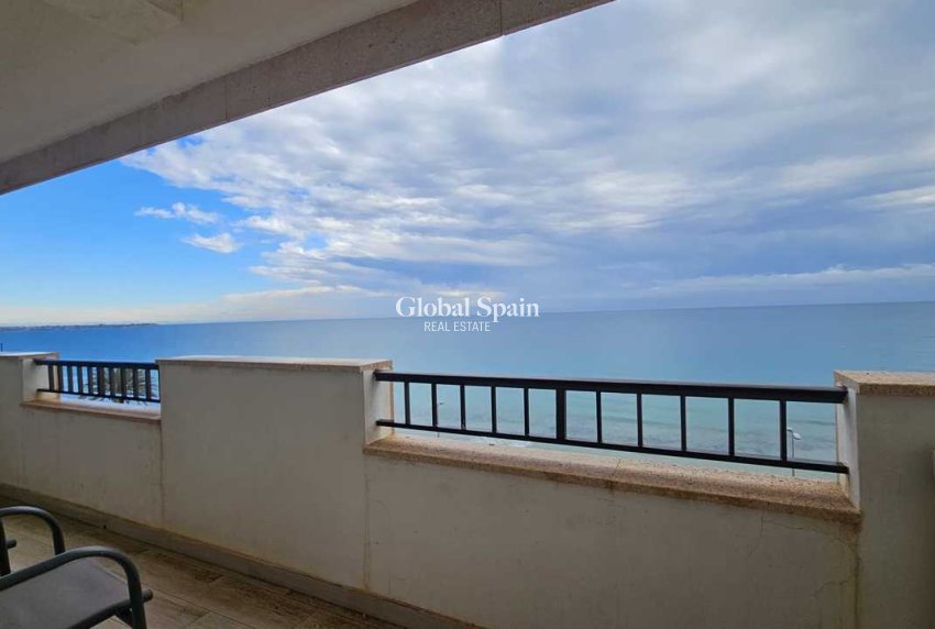 Venta - APARTAMENTO -
MIL PALMERAS  - Costa Blanca