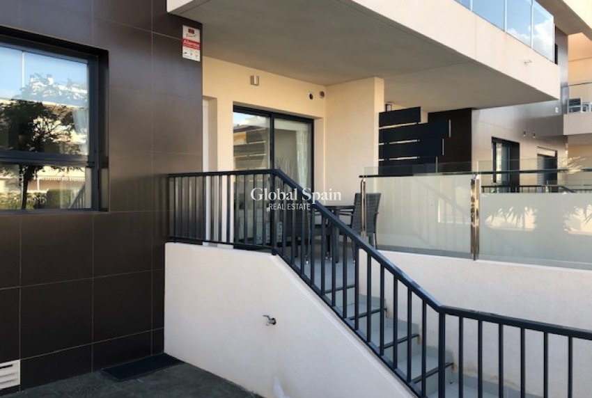 Venta - APARTAMENTO -
MIL PALMERAS 