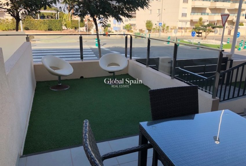 Venta - APARTAMENTO -
MIL PALMERAS 