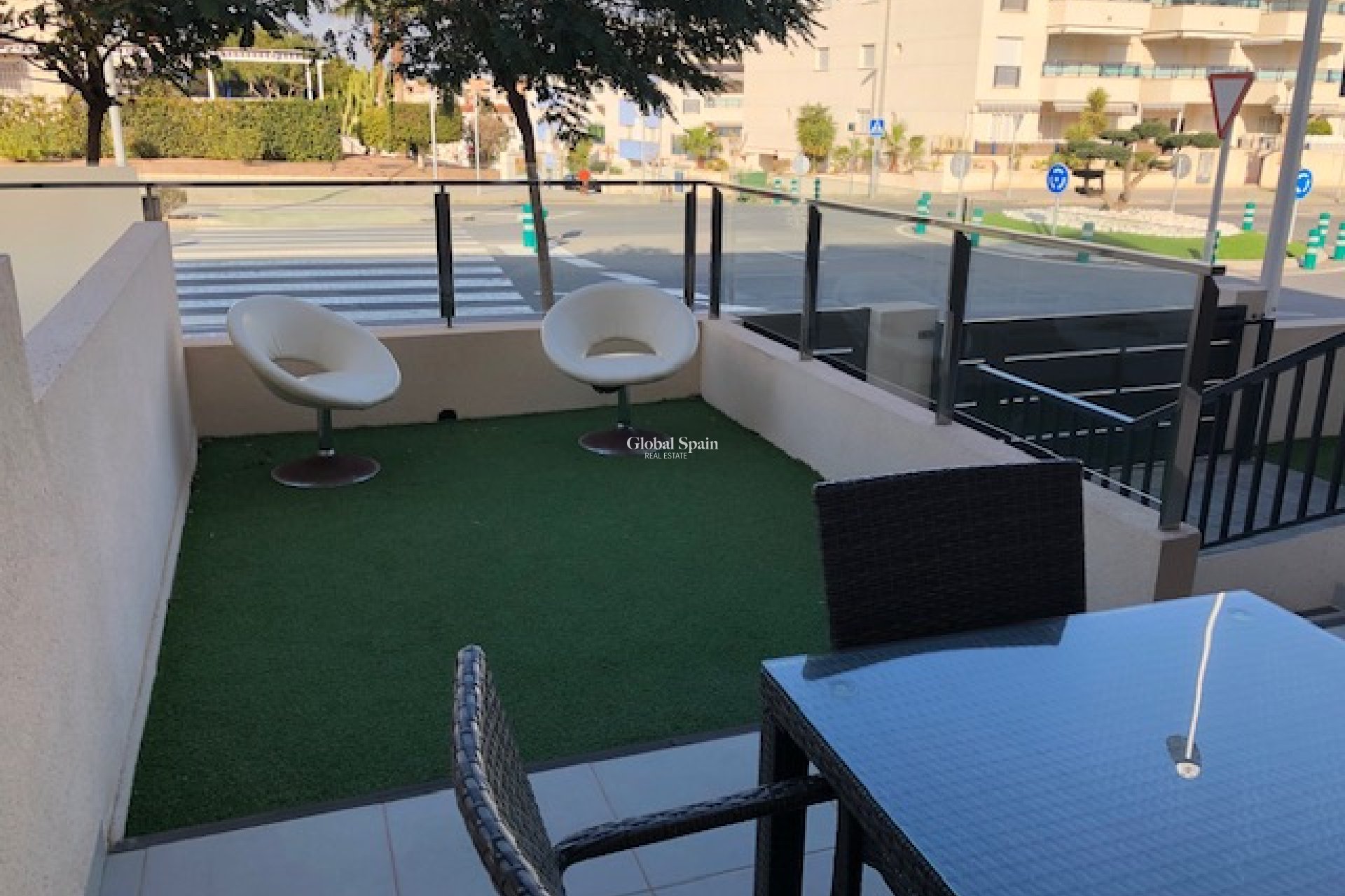 Venta - APARTAMENTO -
MIL PALMERAS 