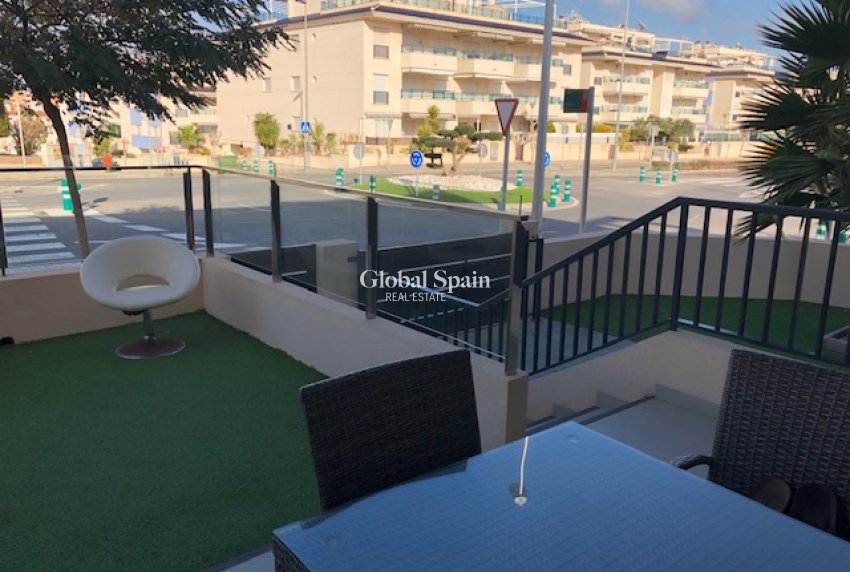 Venta - APARTAMENTO -
MIL PALMERAS 