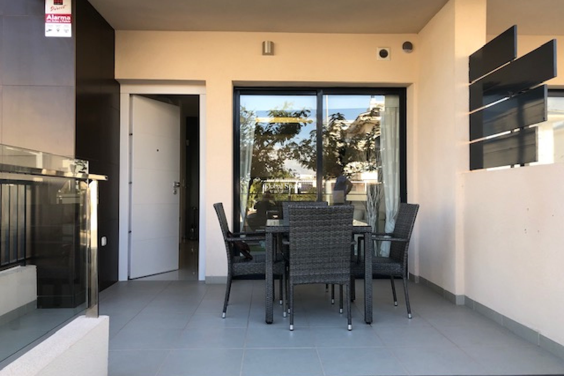 Venta - APARTAMENTO -
MIL PALMERAS 