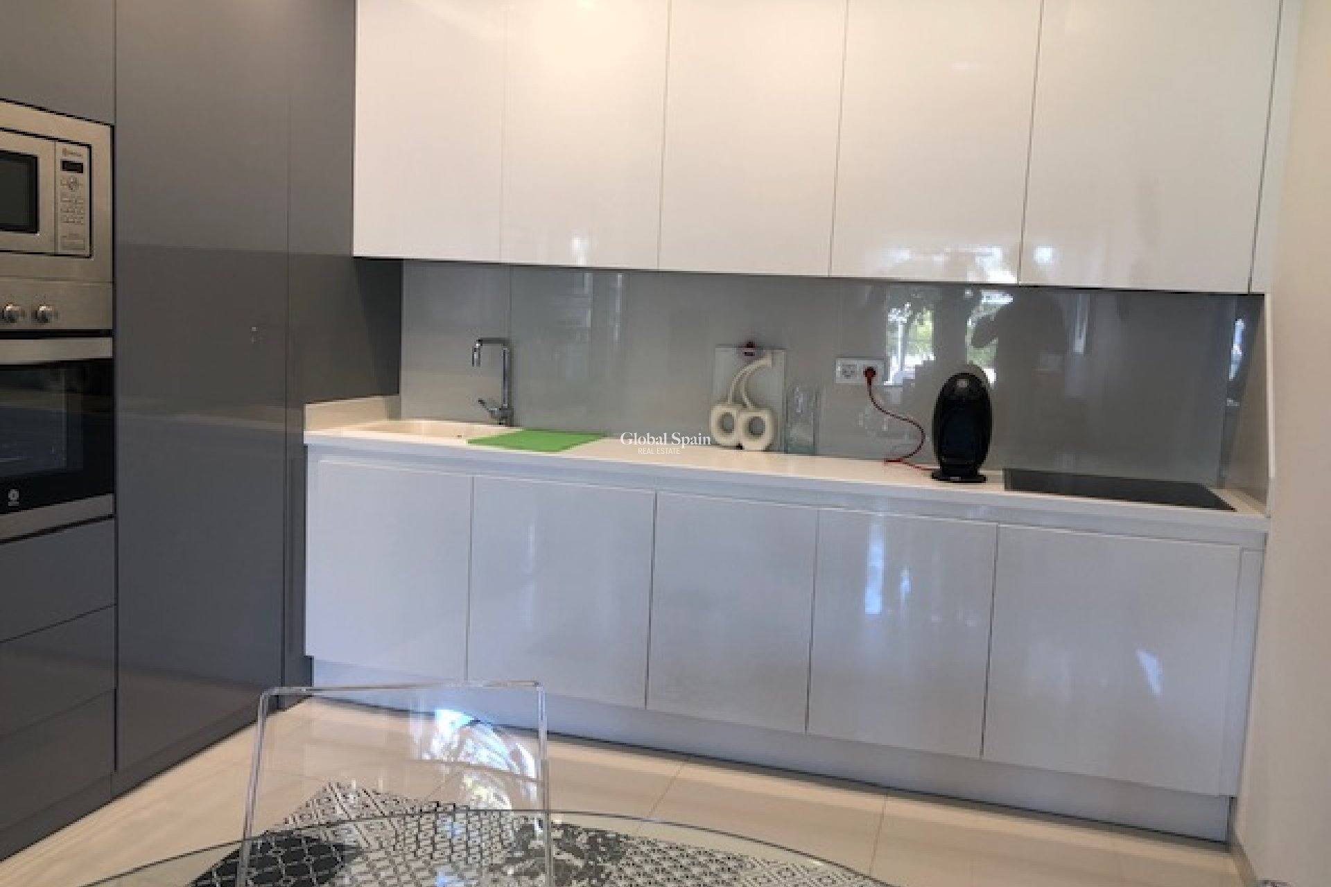 Venta - APARTAMENTO -
MIL PALMERAS 