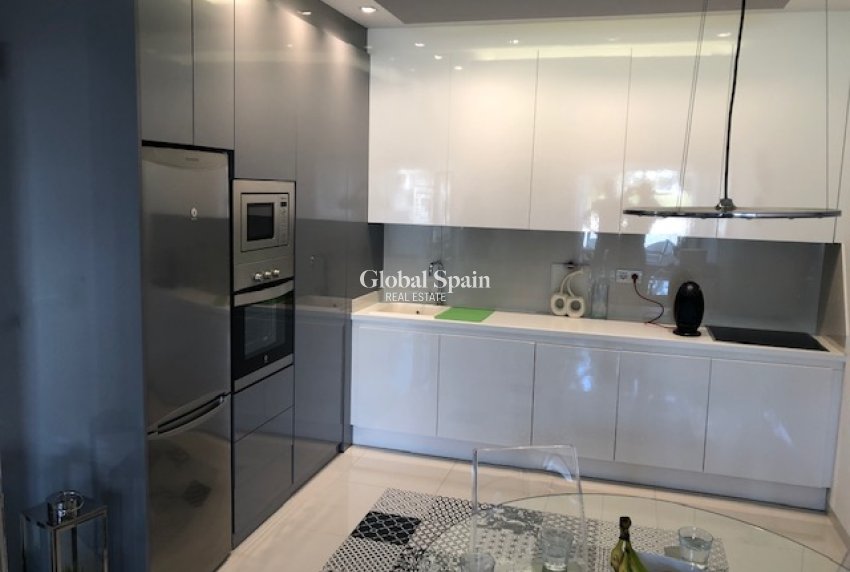 Venta - APARTAMENTO -
MIL PALMERAS 