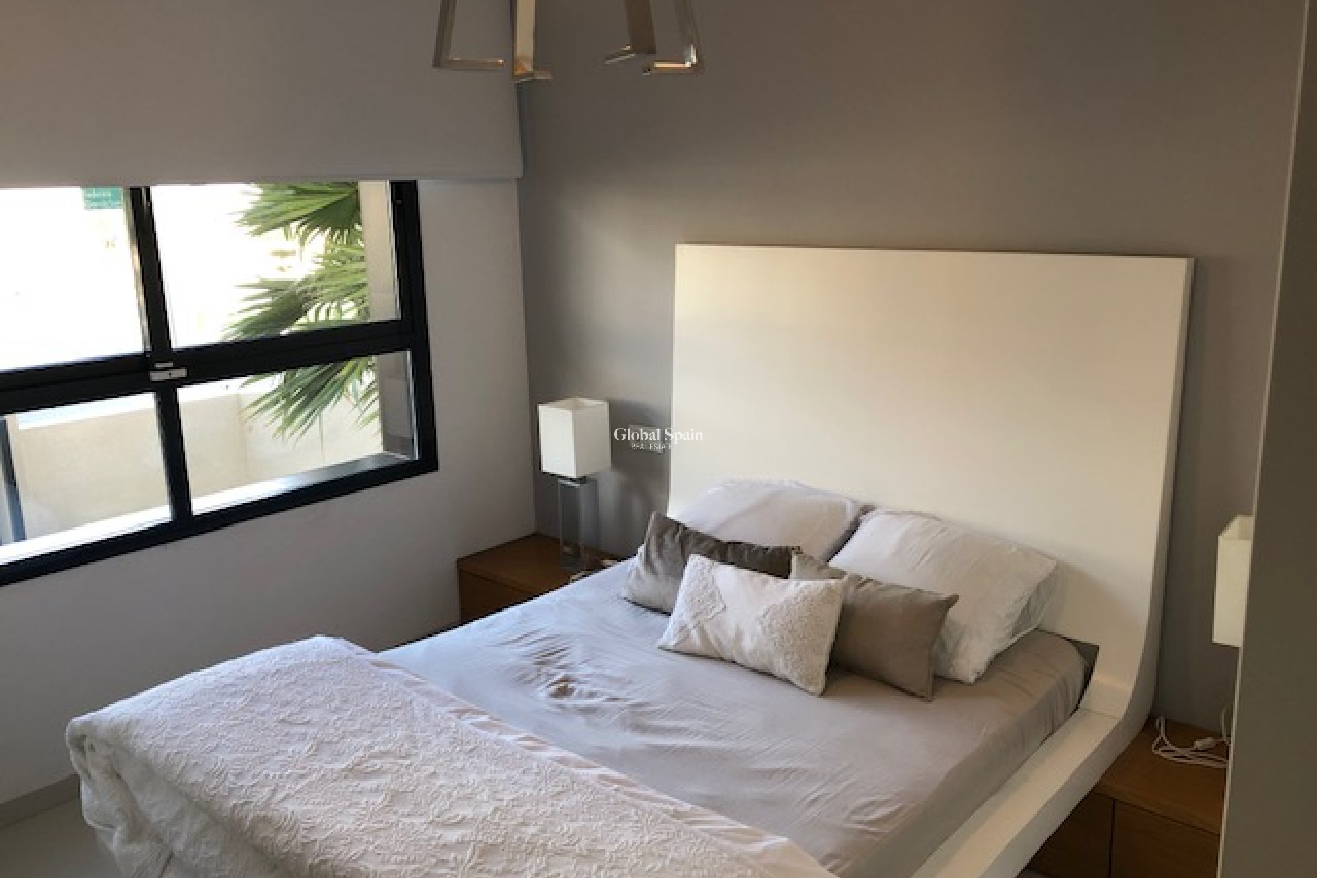 Venta - APARTAMENTO -
MIL PALMERAS 