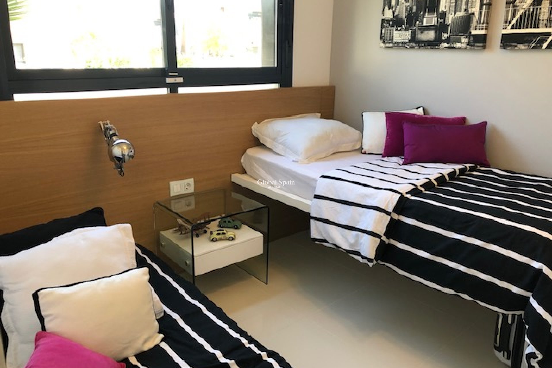 Venta - APARTAMENTO -
MIL PALMERAS 