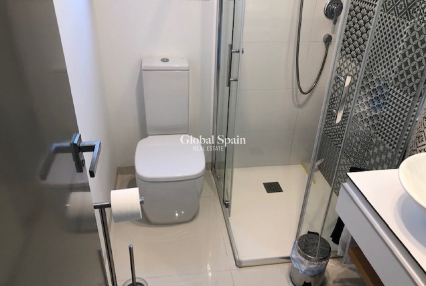 Venta - APARTAMENTO -
MIL PALMERAS 