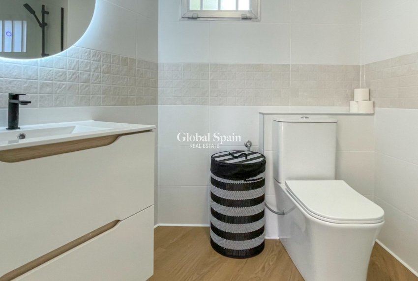 Venta - APARTAMENTO -
ORIHUELA COSTA - CABO ROIG