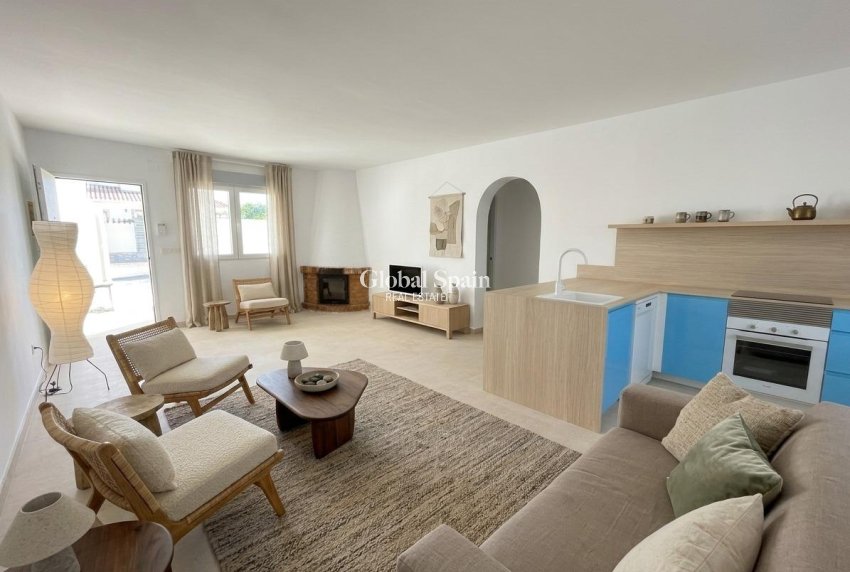 Venta - APARTAMENTO -
ORIHUELA COSTA - CABO ROIG
